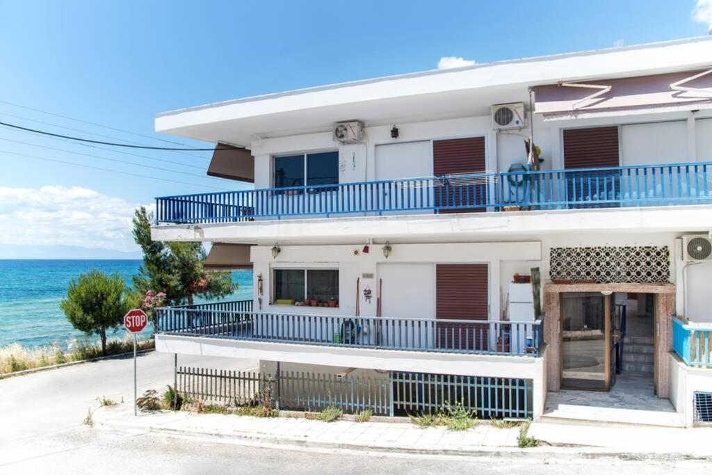 Seafront 2 Bedrooms Apartment Νέα Ηράκλεια Εξωτερικό φωτογραφία